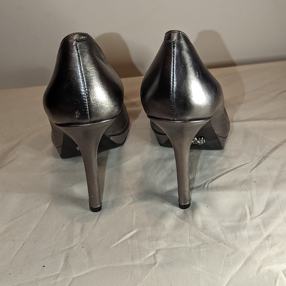 Shoes/heels